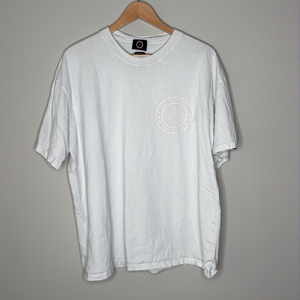 Sweet Pants Paris Short Sleeve Logo Tee in White Tone on Tone Size Large Unisex